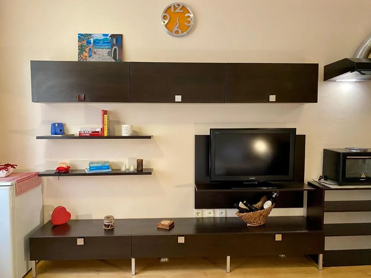 Sofia Cozy Retreat Apartment